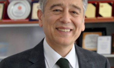 Türk Eczacıları Birliği Başkanı Ecz. Erdoğan Çolak Medikal Türk Dergisi'ne Anlattı!